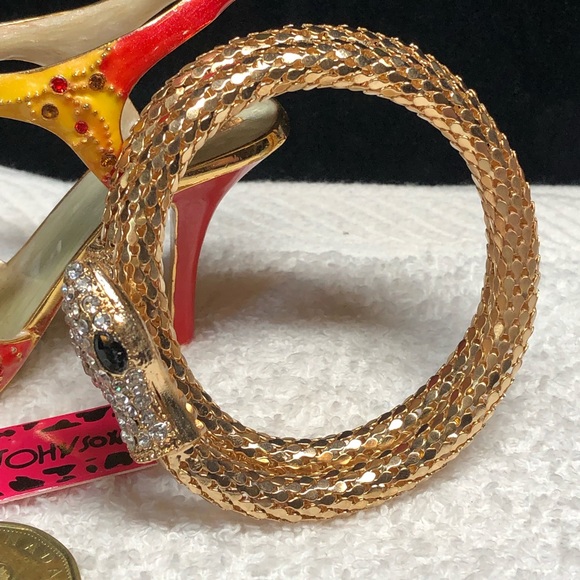 🐍coiled wrap snake bracelet -Betsey Johnson NWT - Picture 10 of 10